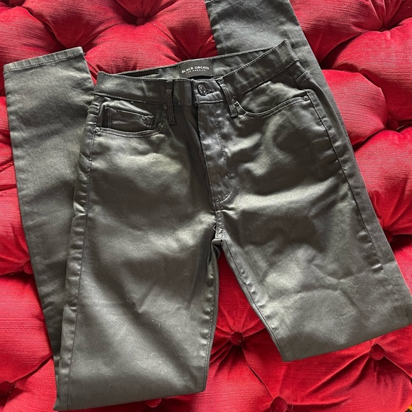 Black Orchid Jeans - Picture 4 of 4